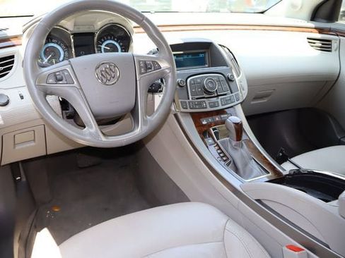 Used 2012 Buick LaCrosse Convenience FWD image 4