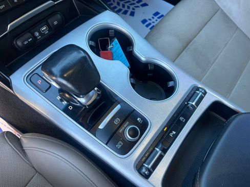 Used 2018 Kia Stinger GT2 image 32