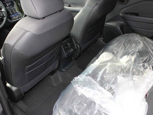 Certified 2025 Subaru Forester Premium image 21