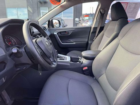 Used 2020 Toyota RAV4 LE image 13