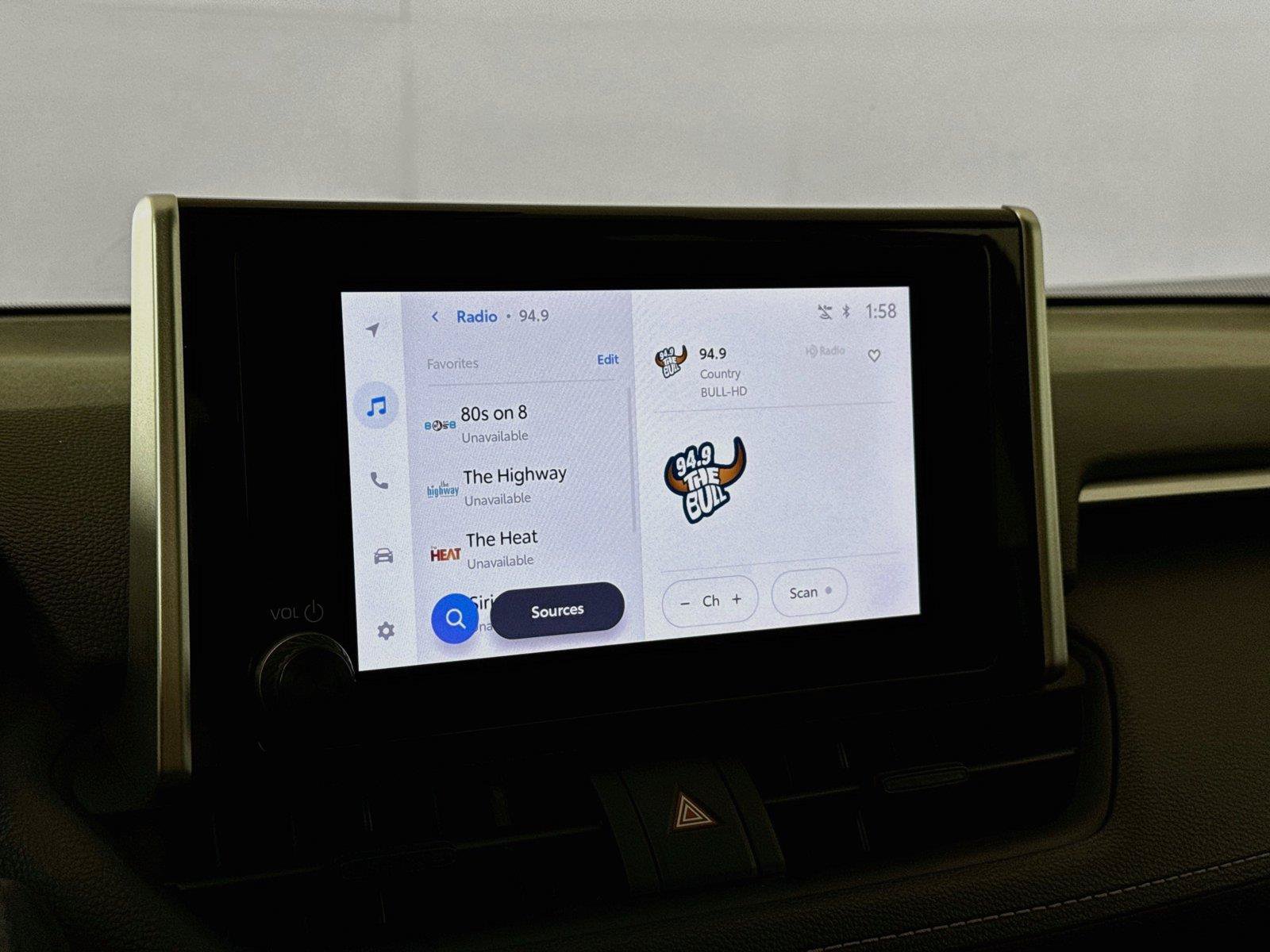 Certified 2025 Toyota RAV4 XLE FWD image 22