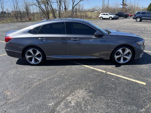 Used 2020 Honda Accord Touring image 9