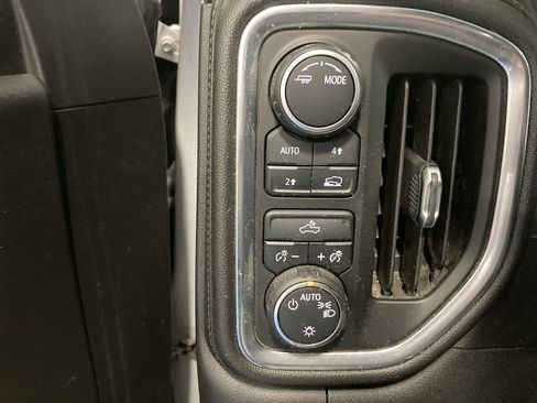 Used 2020 Chevrolet Silverado 1500 LT AWD/4WD image 14