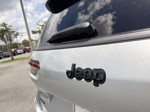 New 2026 Jeep Grand Cherokee L Limited AWD/4WD image 6