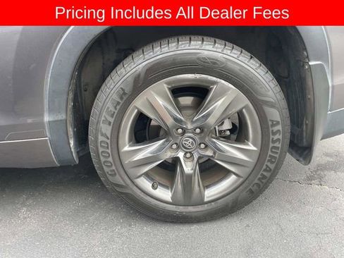 Used 2018 Toyota Highlander Limited Platinum AWD/4WD image 5