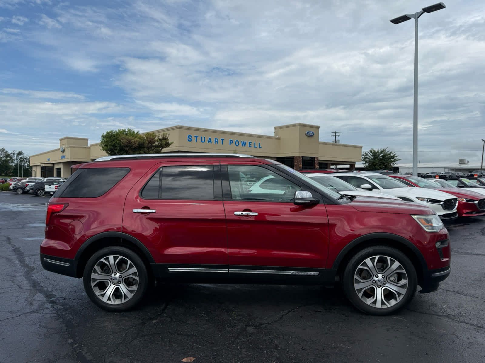 Used 2019 Ford Explorer Limited w/ Limited Luxury Package AWD/4WD image 19