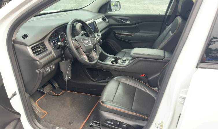 Used 2023 GMC Acadia AT4 w/ Preferred Package AWD/4WD image 7