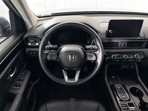 Used 2025 Honda Pilot EX-L image 33