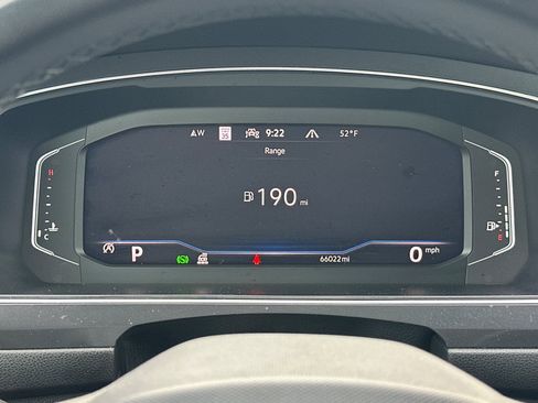 Used 2022 Volkswagen Tiguan SEL R-Line image 22