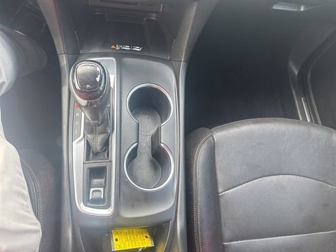 Used 2021 Chevrolet Equinox Premier FWD image 23