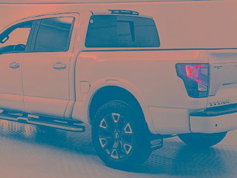 Used 2021 Nissan Titan Platinum Reserve w/ Moonroof Package AWD/4WD image 4