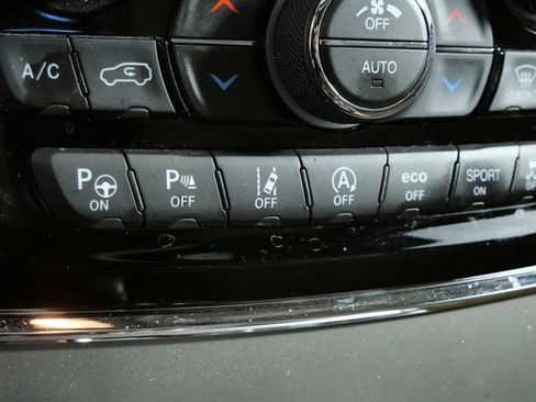 Used 2021 Jeep Grand Cherokee Overland image 23