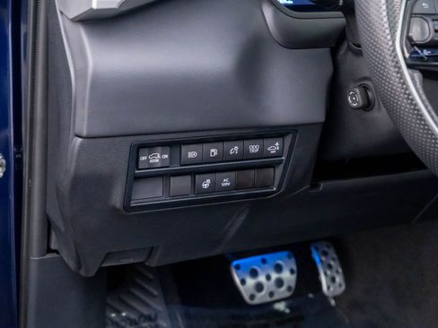 Used 2024 Toyota Sequoia Platinum w/ TRD Off-Road Package AWD/4WD image 21