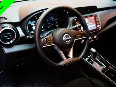 Certified 2023 Nissan Kicks SV FWD image 9