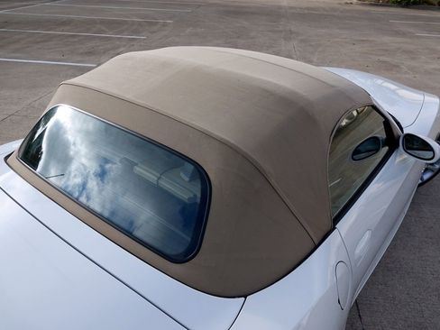 Used 2006 BMW Z4 3.0i image 32