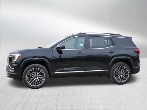 New 2026 GMC Terrain Denali w/ LPO, Black Badging Package AWD/4WD image 2