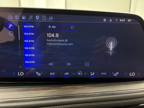 Used 2025 Chevrolet Suburban LT RWD image 64