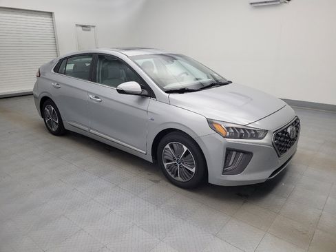 Used 2020 Hyundai Ioniq Limited image 11