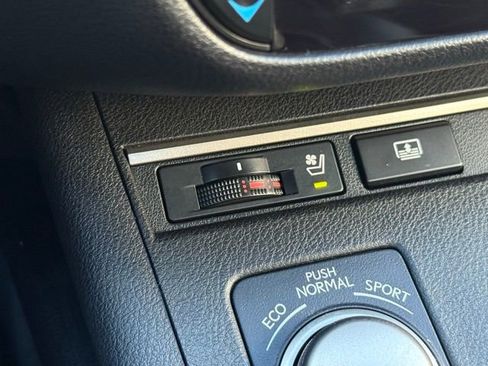 Used 2013 Lexus ES 350 w/ Luxury Pkg image 24