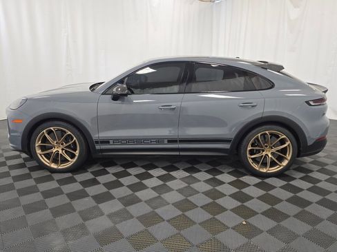 Certified 2024 Porsche Cayenne Turbo GT image 2