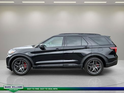 Used 2025 Ford Explorer ST AWD/4WD image 5