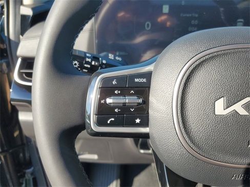 New 2026 Kia Carnival SX Prestige image 18