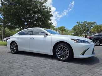 Used 2025 Lexus ES 300h w/ Technology Package FWD video 1