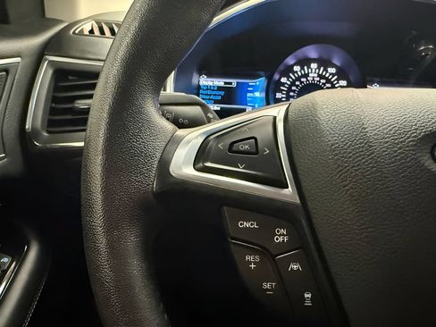 Used 2019 Ford Edge Titanium w/ Equipment Group 301A FWD image 17