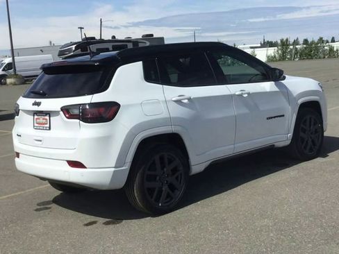 New 2025 Jeep Compass Limited w/ High Altitude Package image 8