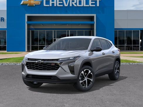 New 2026 Chevrolet Trax RS w/ Sunroof Package FWD image 6