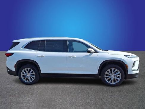 Used 2025 Buick Enclave Preferred FWD image 3