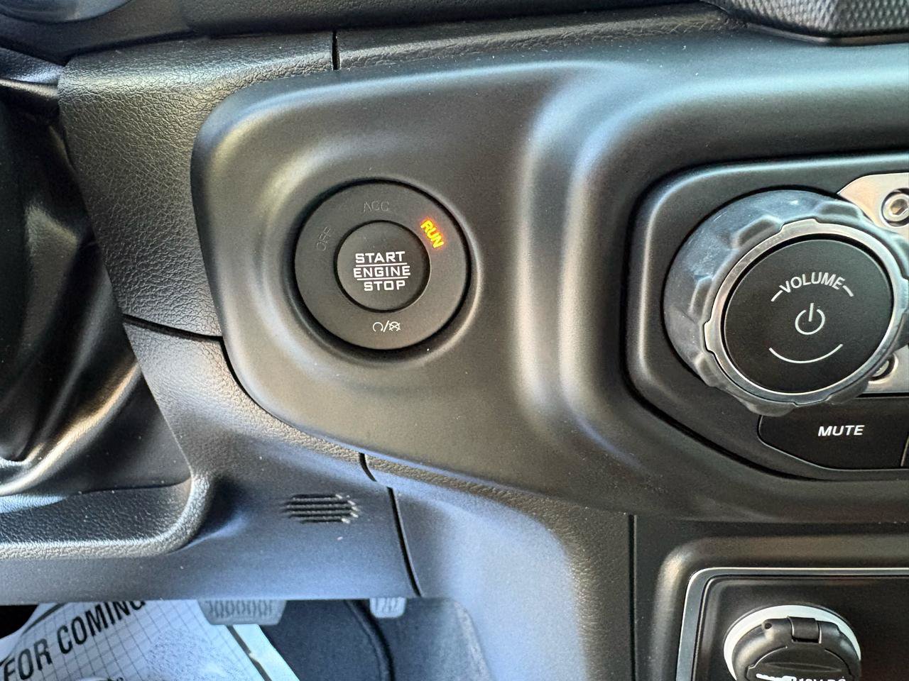 Used 2023 Jeep Wrangler Unlimited Sahara w/ Cold Weather Group AWD/4WD image 29