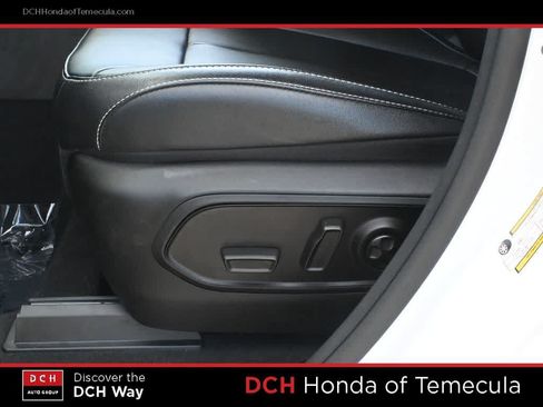 Used 2023 Jeep Grand Cherokee Limited w/ Black Appearance Package AWD/4WD image 17