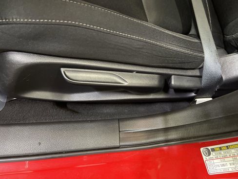 Used 2018 Honda Civic EX-T image 12