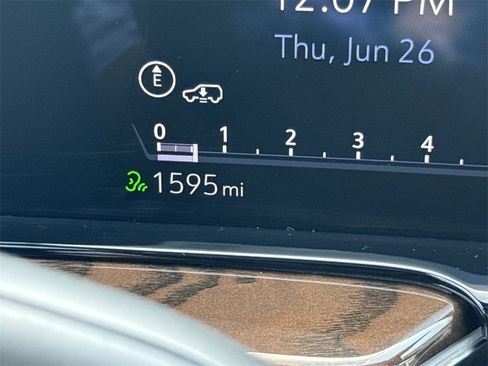 Certified 2024 Cadillac Escalade Premium Luxury Platinum image 12