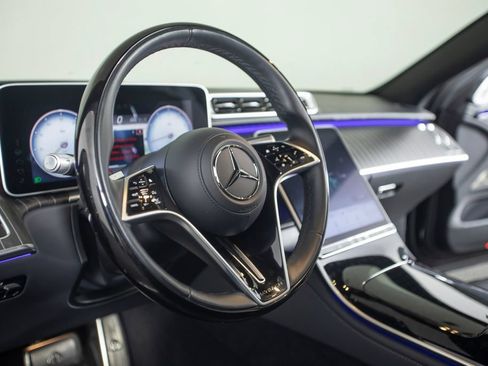 Used 2024 Mercedes-Benz Maybach S 580 4MATIC image 36