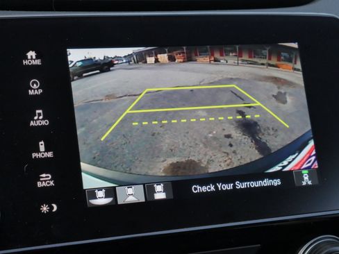 Used 2018 Honda CR-V Touring image 14