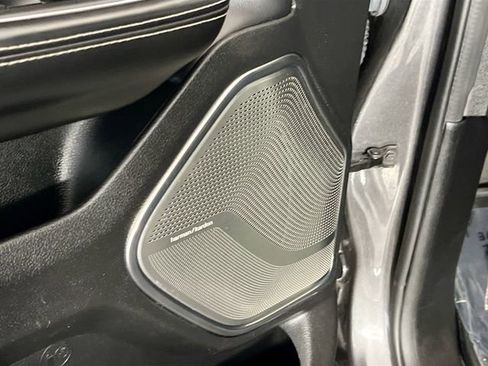 Used 2021 RAM 1500 Limited AWD/4WD image 16