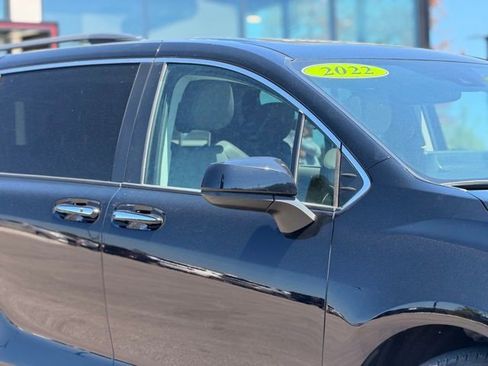 Used 2022 Toyota Sienna XLE FWD image 4
