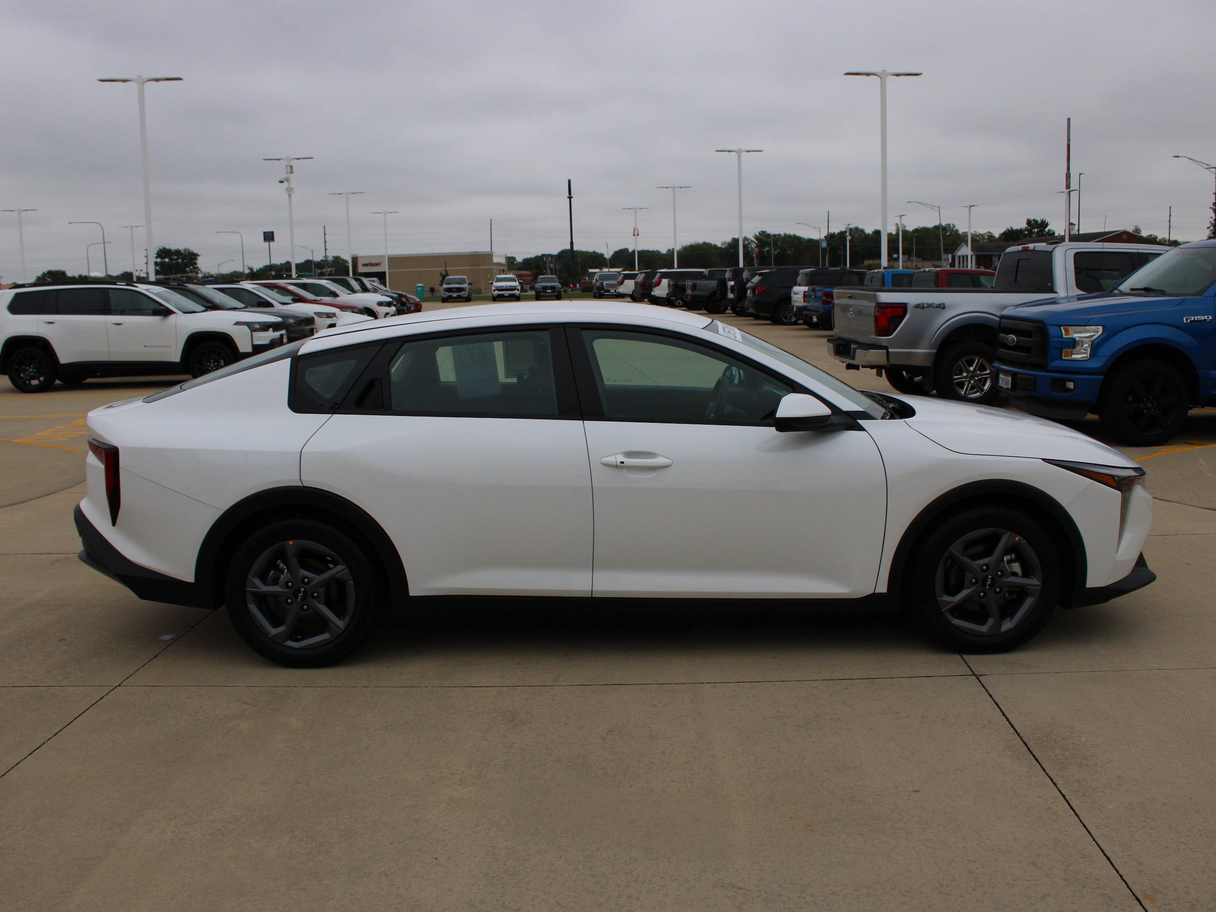Used 2025 Kia K4 FWD image 7