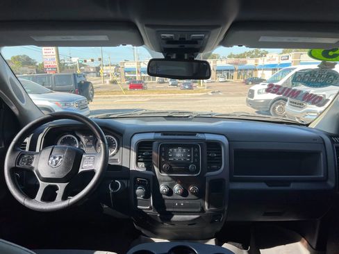 Used 2015 RAM 1500 Express image 11