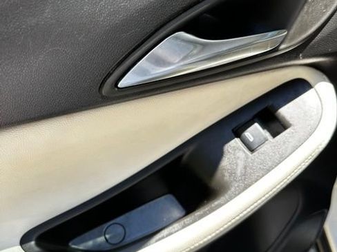 Used 2022 Buick Encore GX Select FWD image 16