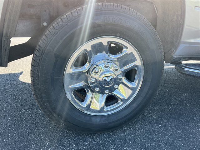 Used 2024 RAM 2500 Tradesman w/ Chrome Appearance Group AWD/4WD image 9