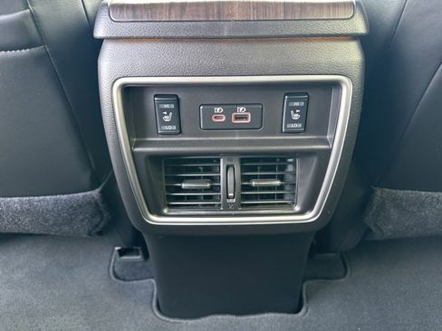 Used 2023 Nissan Murano Platinum w/ Cargo Package image 17