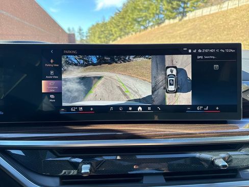 New 2026 BMW X5 xDrive40i w/ M Sport Package AWD/4WD image 16