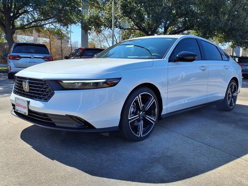 Used 2026 Honda Accord SE image 10