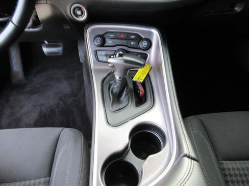 Used 2019 Dodge Challenger SXT image 19