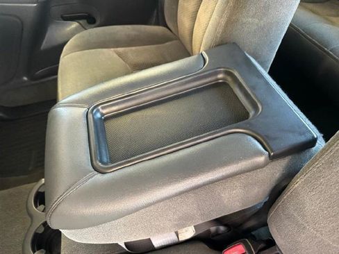 Used 2003 Chevrolet Silverado 2500 LS w/ Skid Plate Package AWD/4WD image 22
