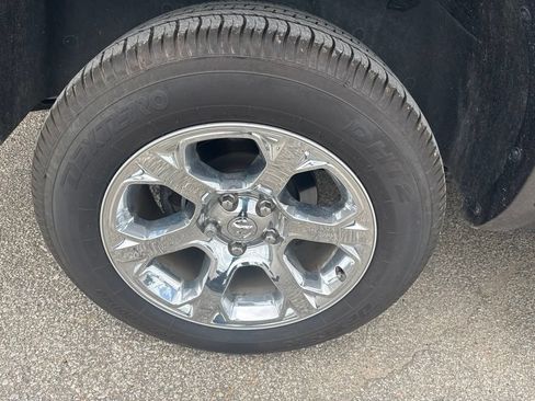 Used 2017 RAM 1500 Laramie w/ Convenience Group AWD/4WD image 9