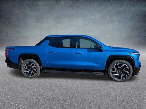New 2025 Chevrolet Silverado EV RST image 3